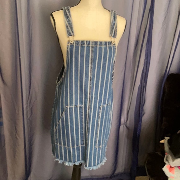 Sky and Sparrow Dresses & Skirts - Sky and Sparrow Overall Dress